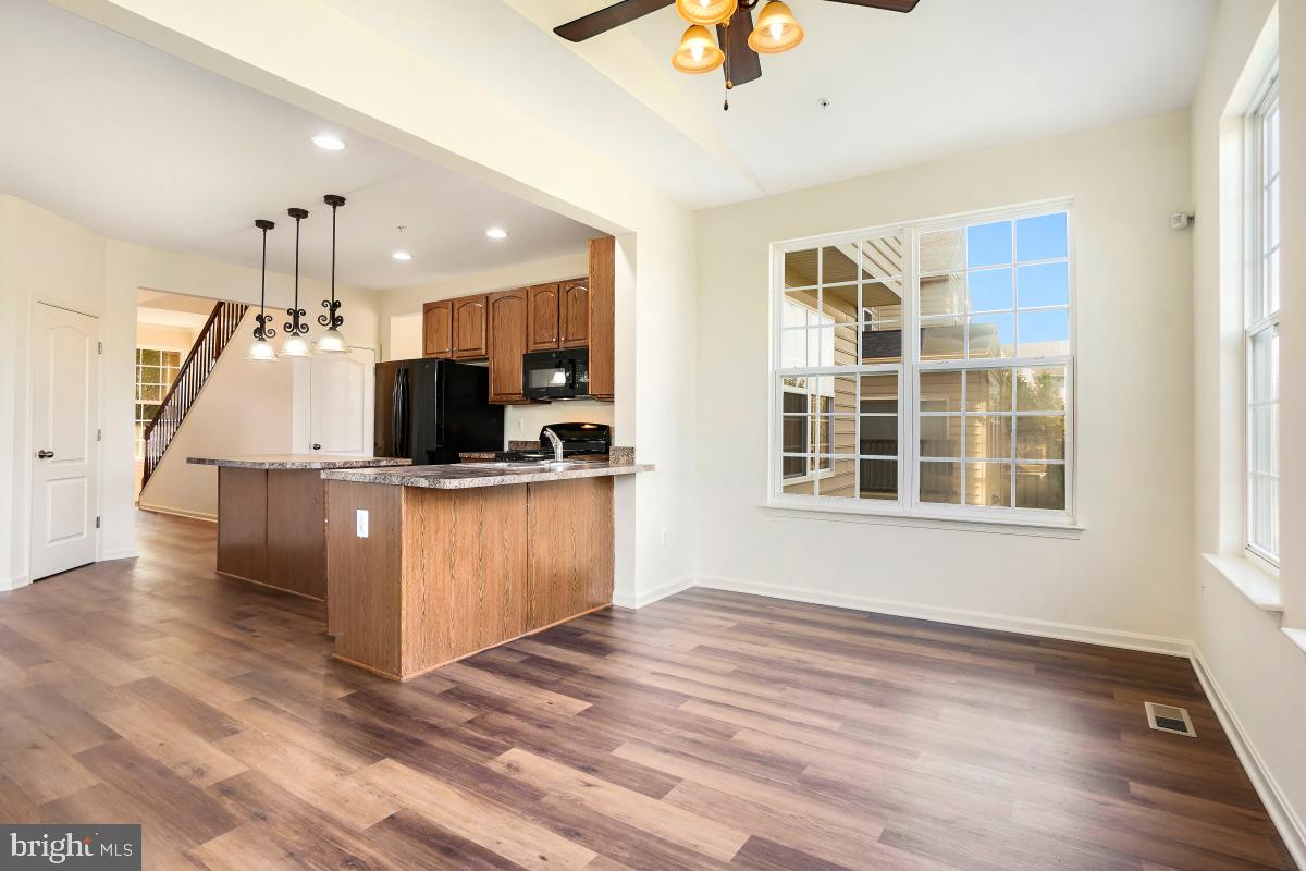 125 Sunlight Ct