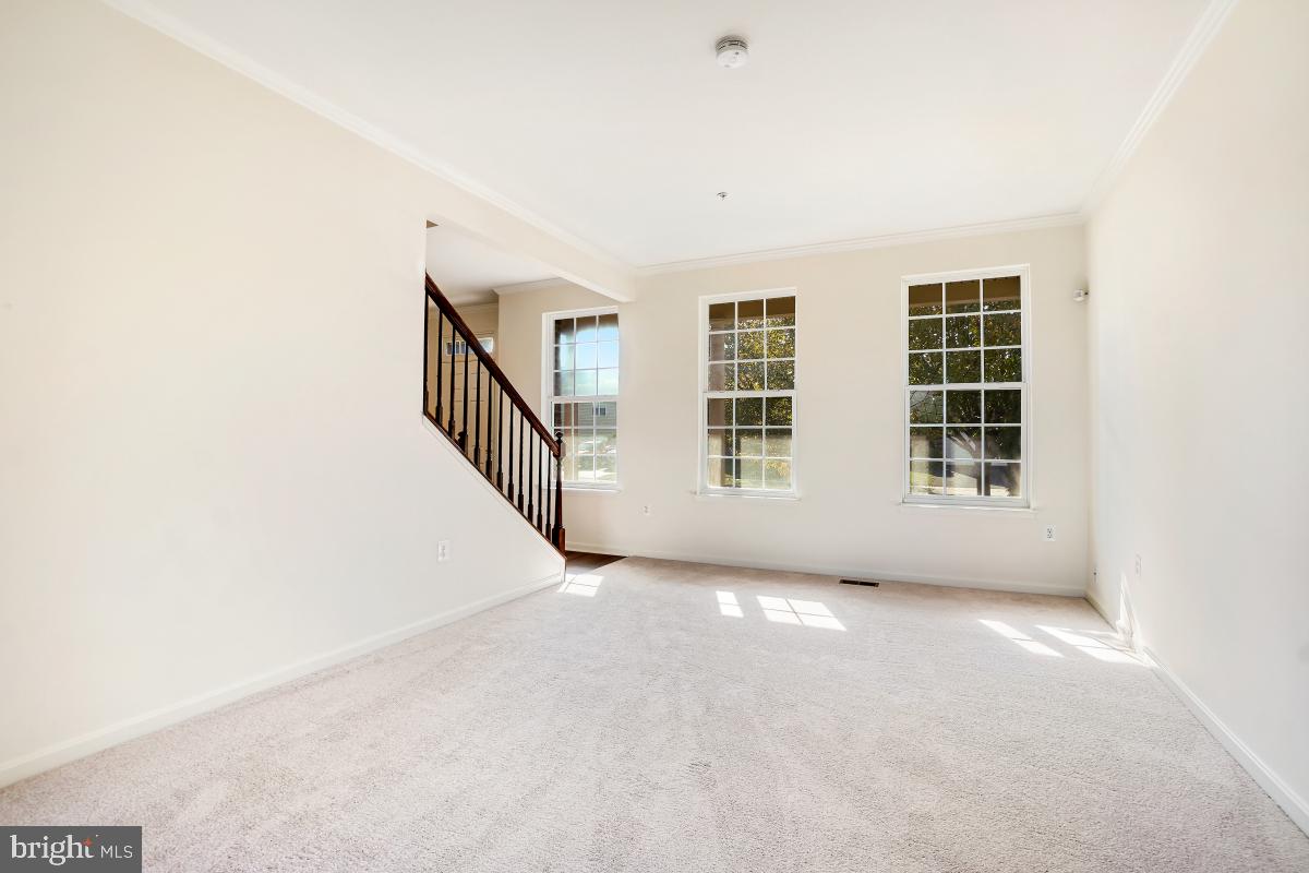 125 Sunlight Ct
