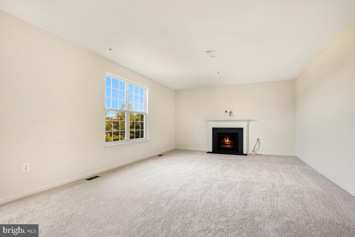 125 Sunlight Ct