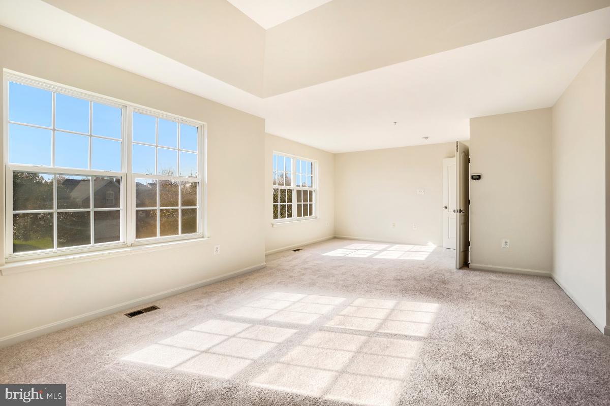 125 Sunlight Ct