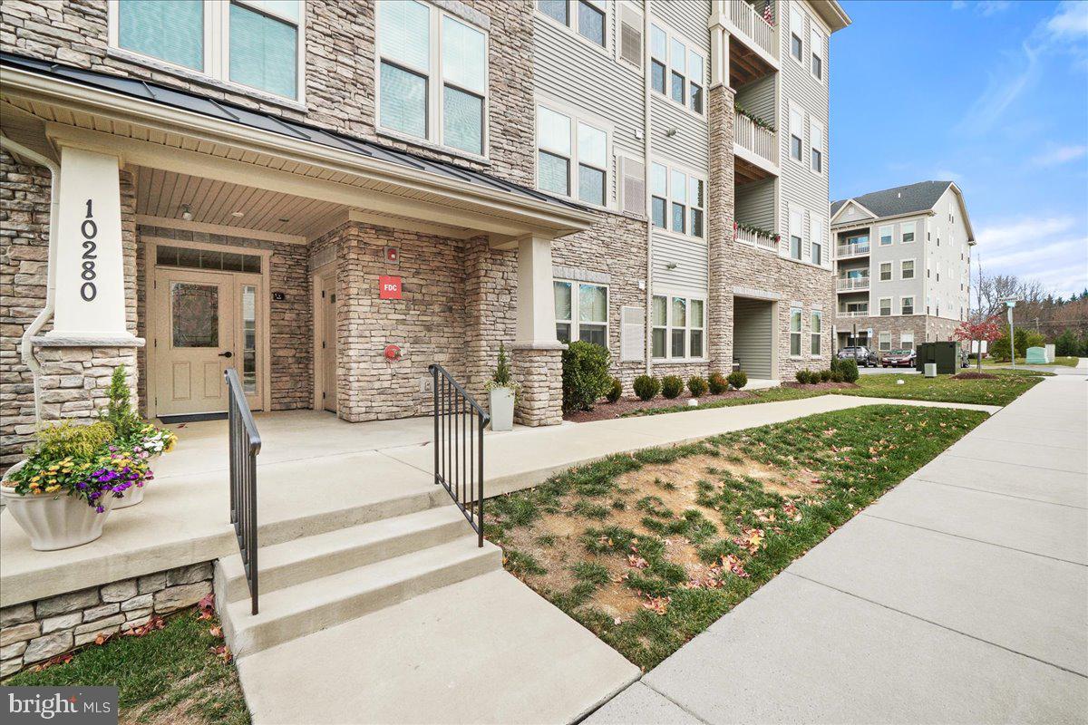 10280 Hopewell St #404