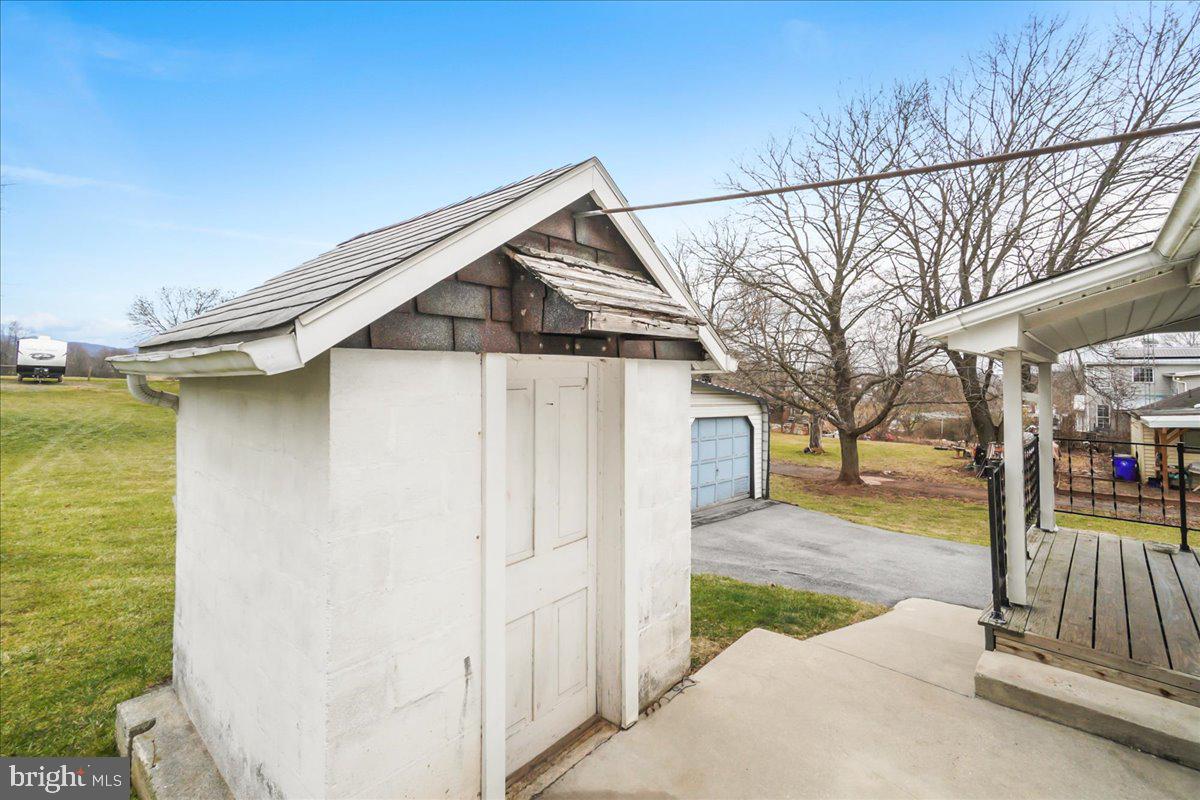 8216 Rocky Ridge Rd