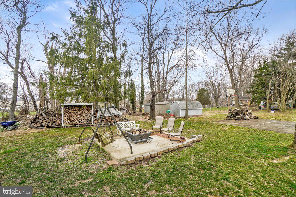 10892 Boyer Ave