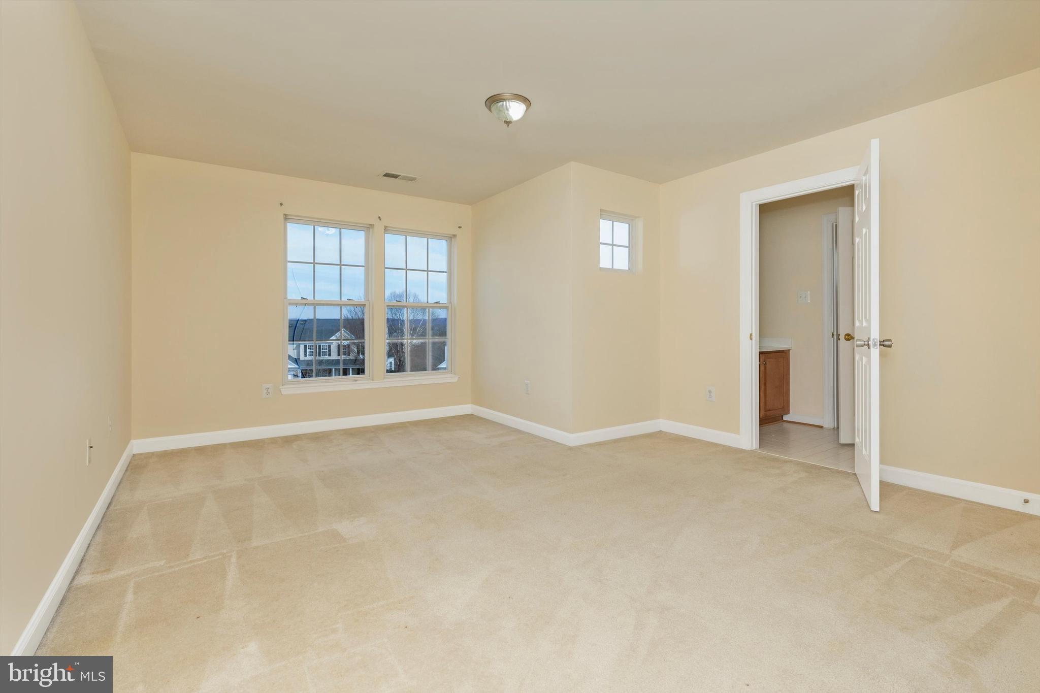 112 Galyn Dr