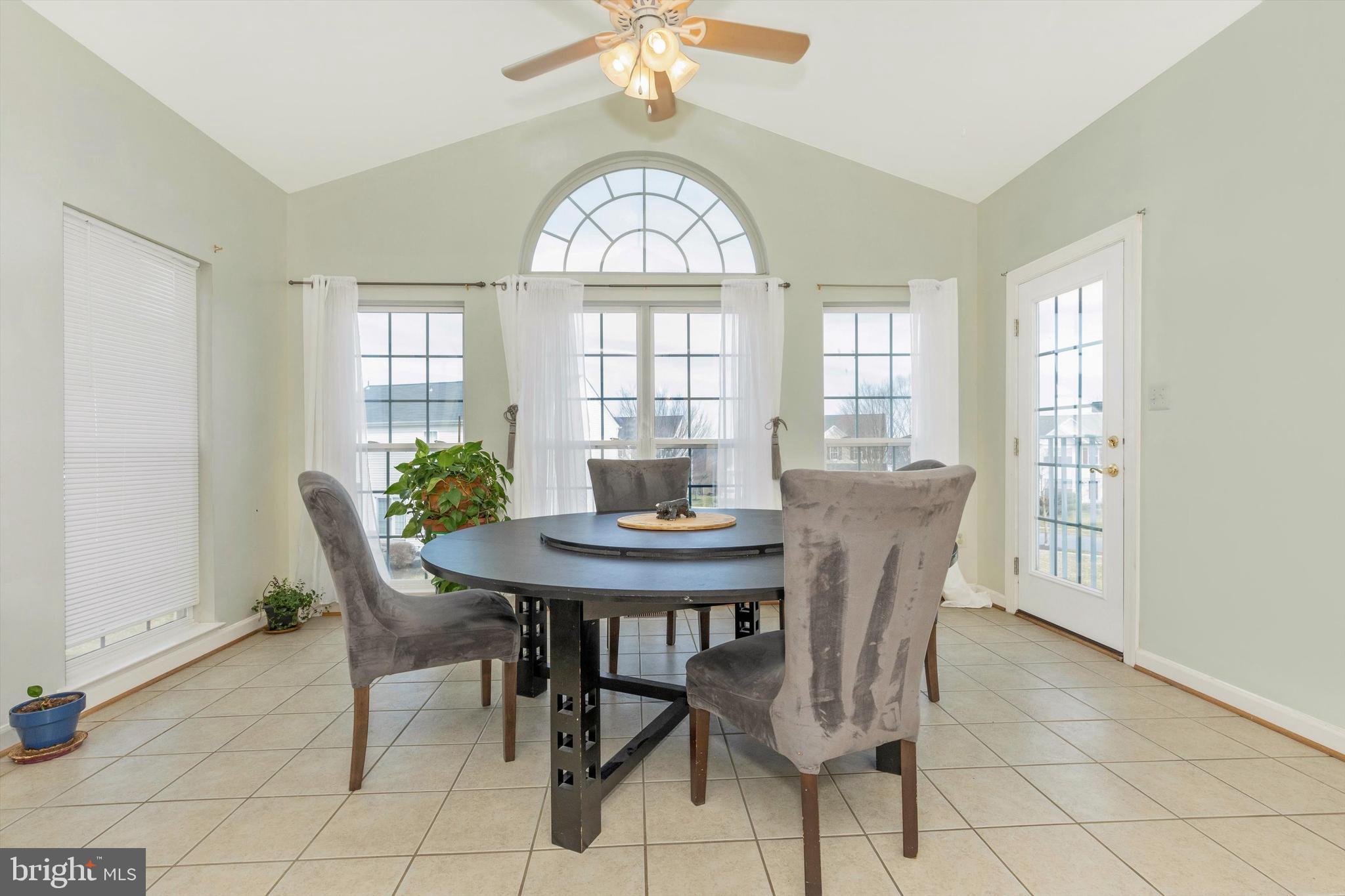 112 Galyn Dr