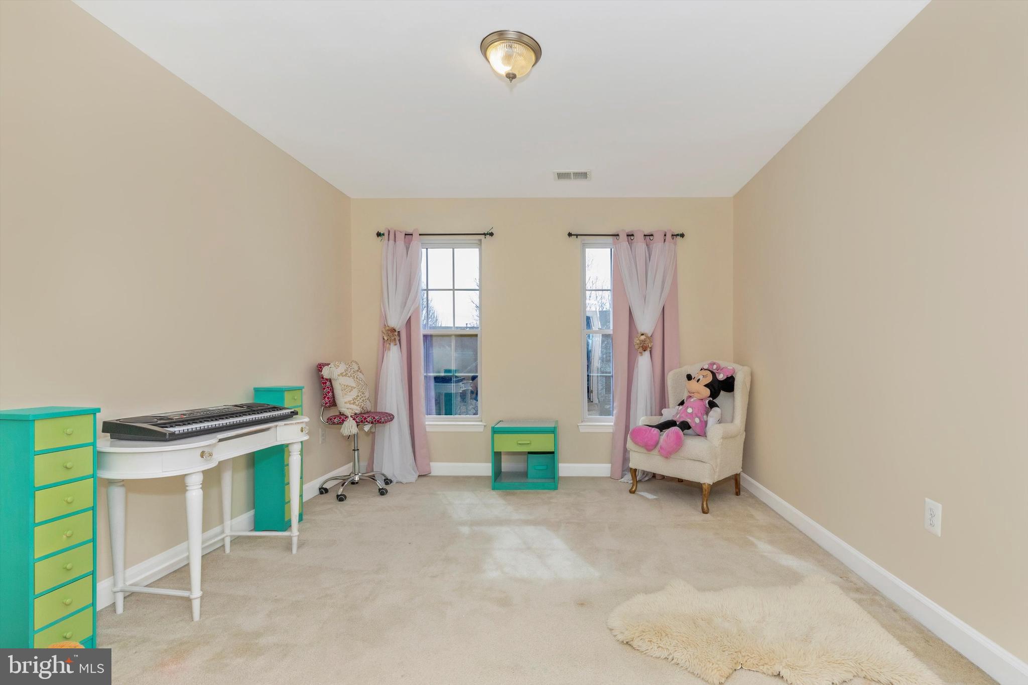 112 Galyn Dr