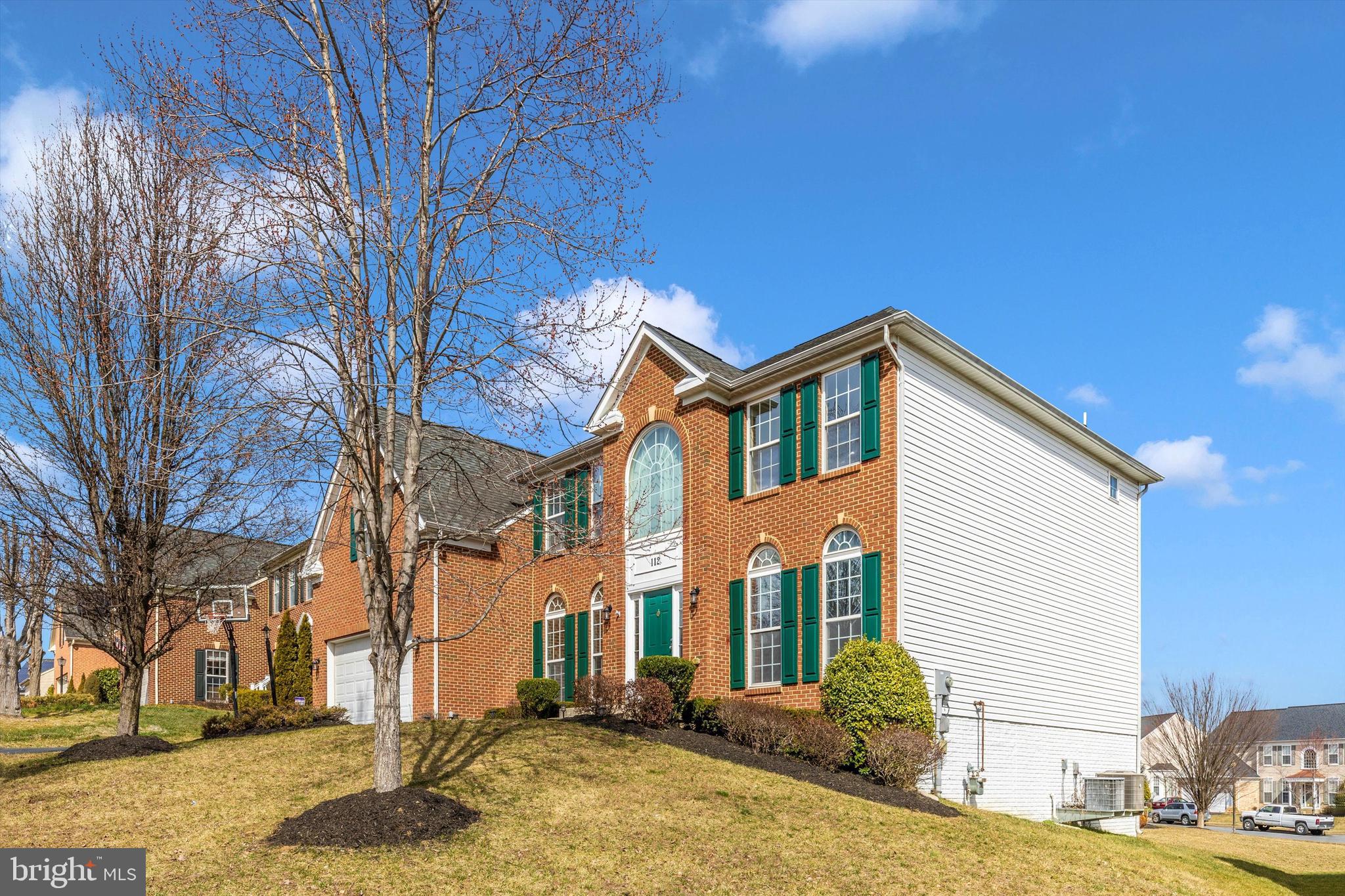 112 Galyn Dr