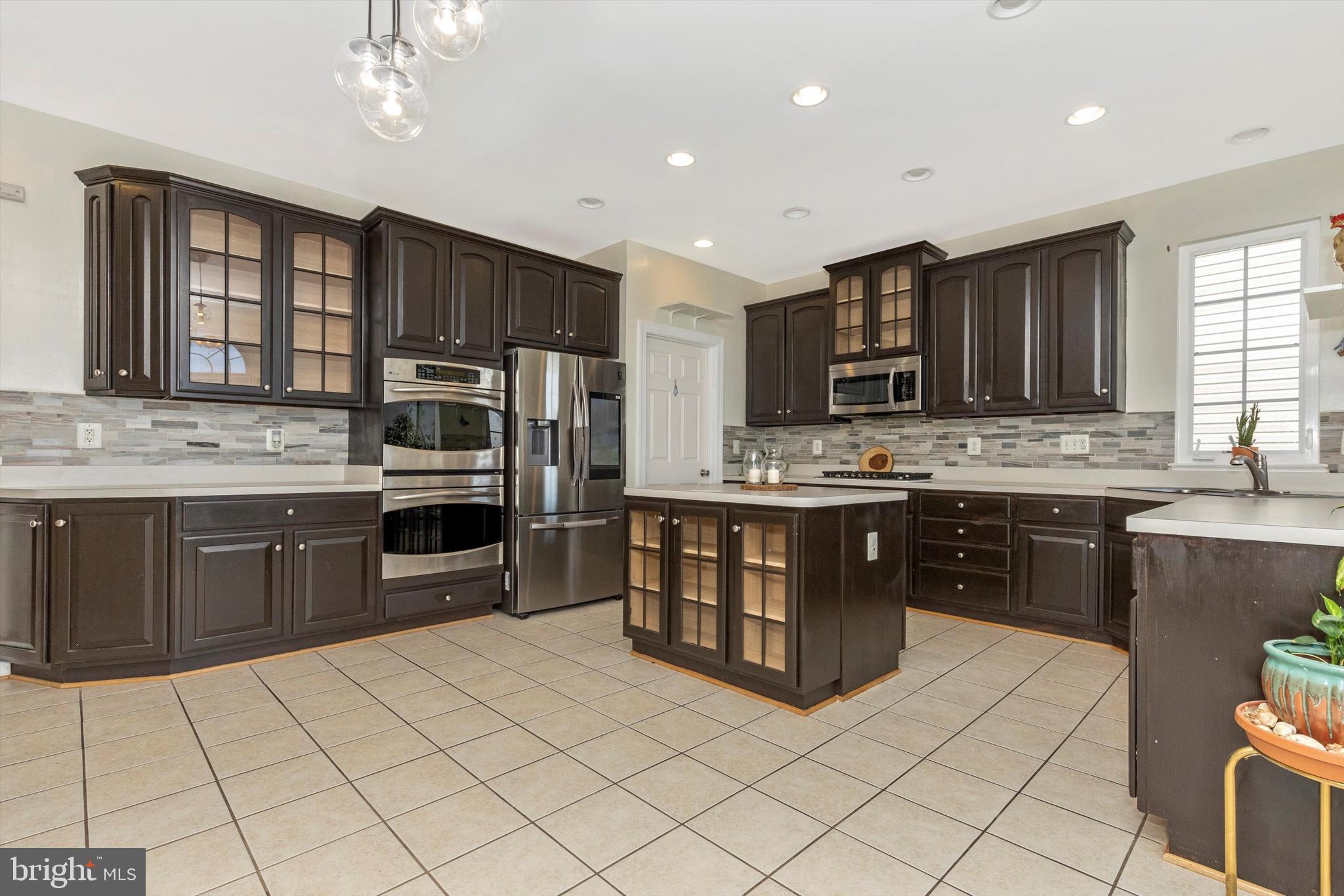 112 Galyn Dr