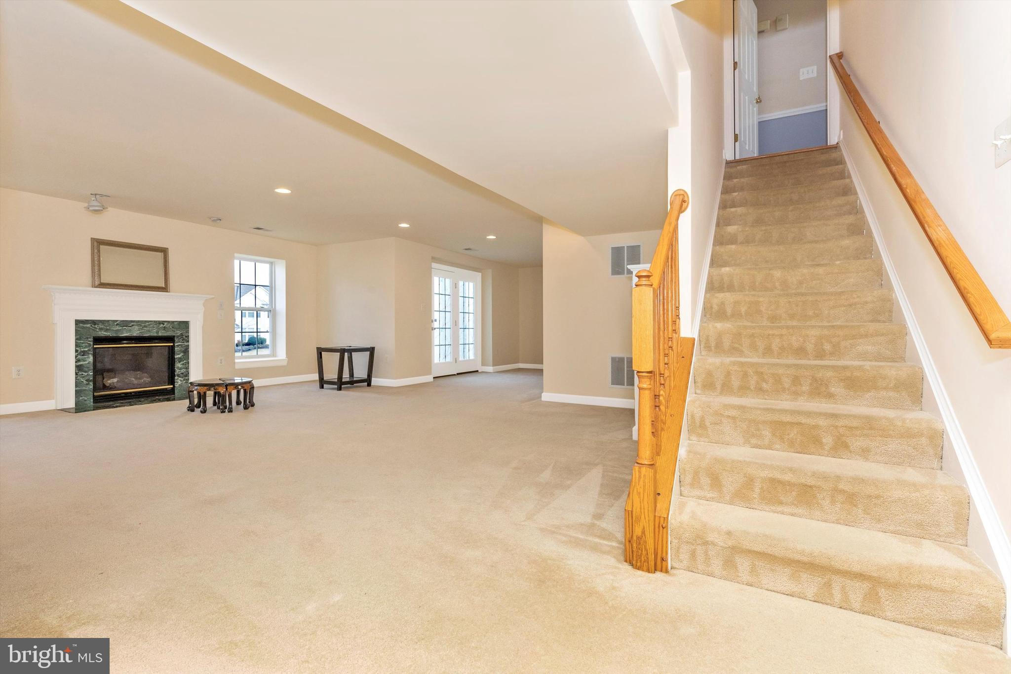 112 Galyn Dr
