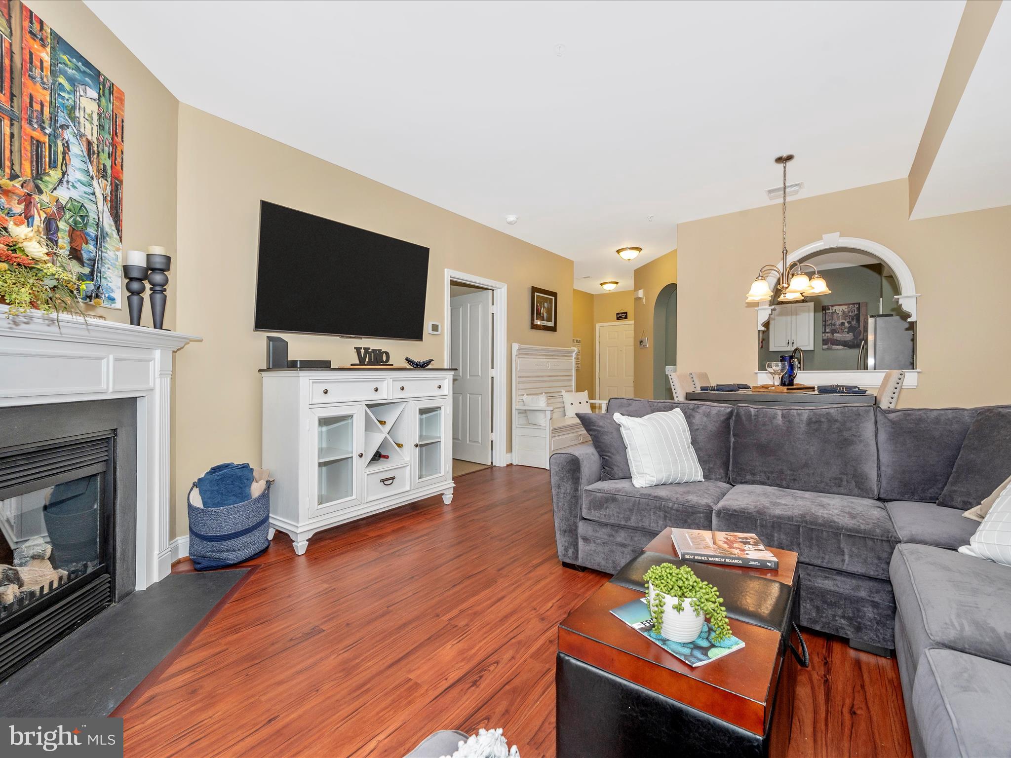 2520 Waterside Dr #101