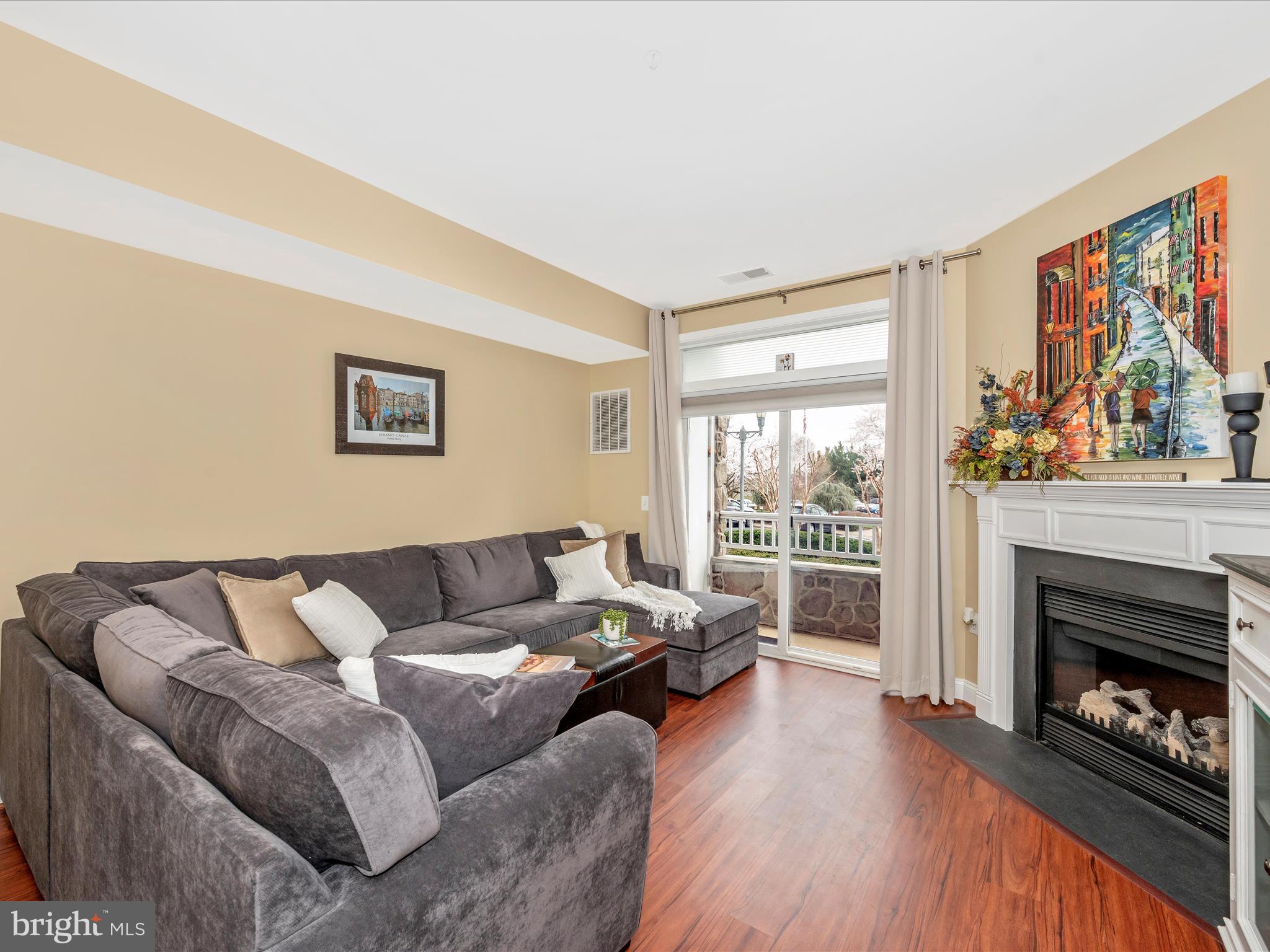 2520 Waterside Dr #101