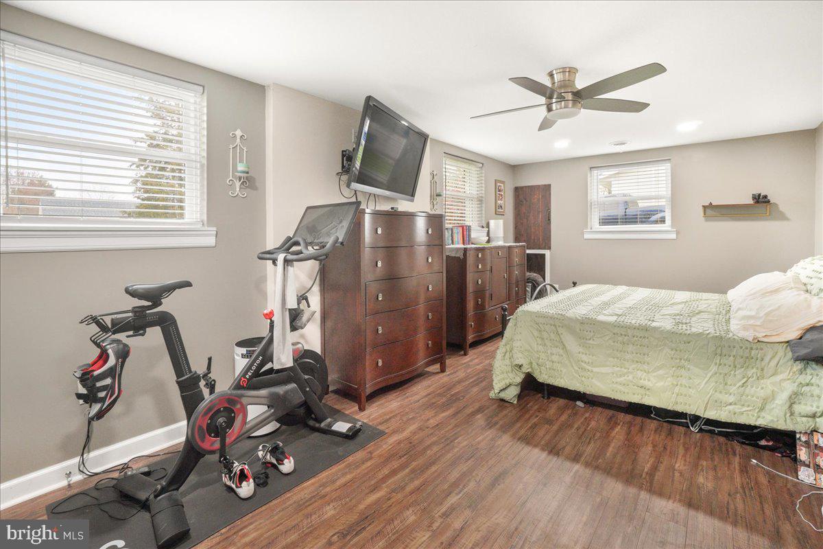 1610 Gibbons Rd