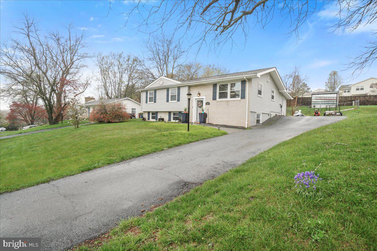 1610 Gibbons Rd
