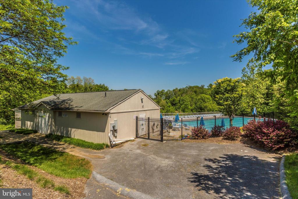 11120 Eagletrace Dr