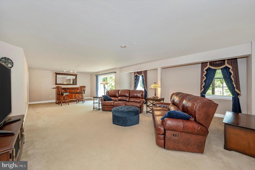11120 Eagletrace Dr