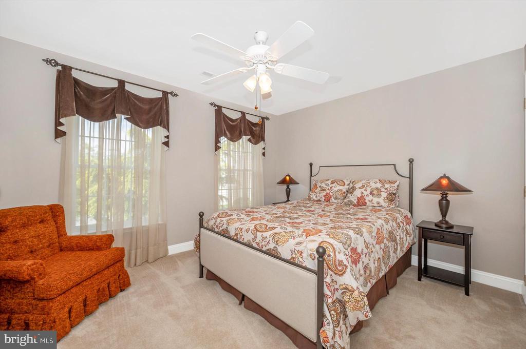 11120 Eagletrace Dr