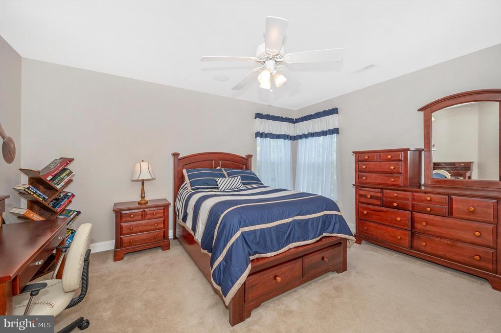 11120 Eagletrace Dr