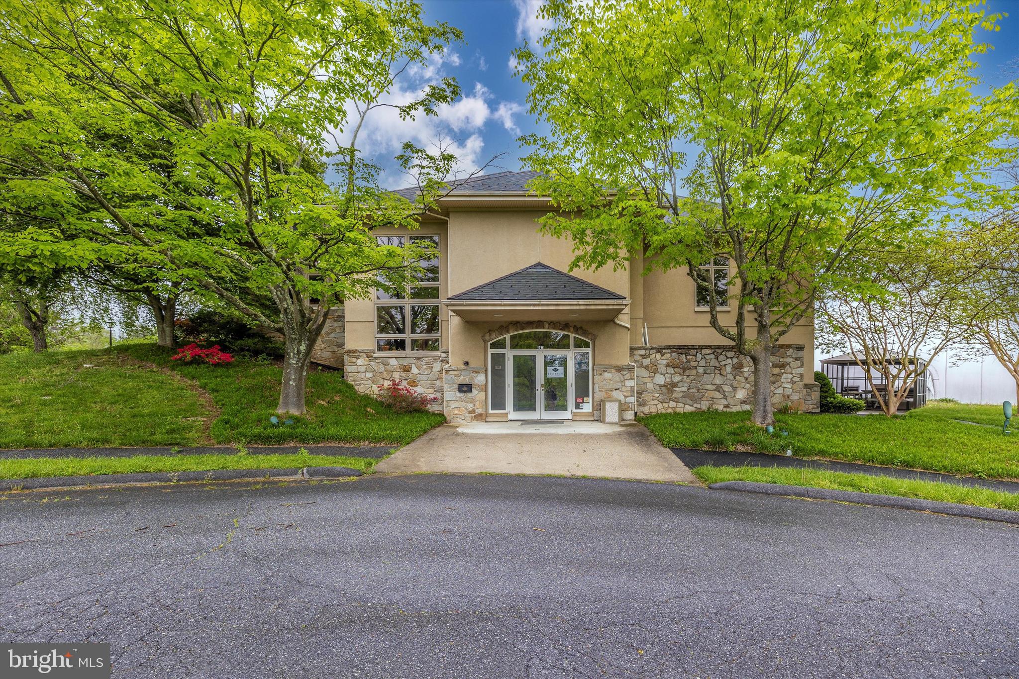 11120 Eagletrace Dr