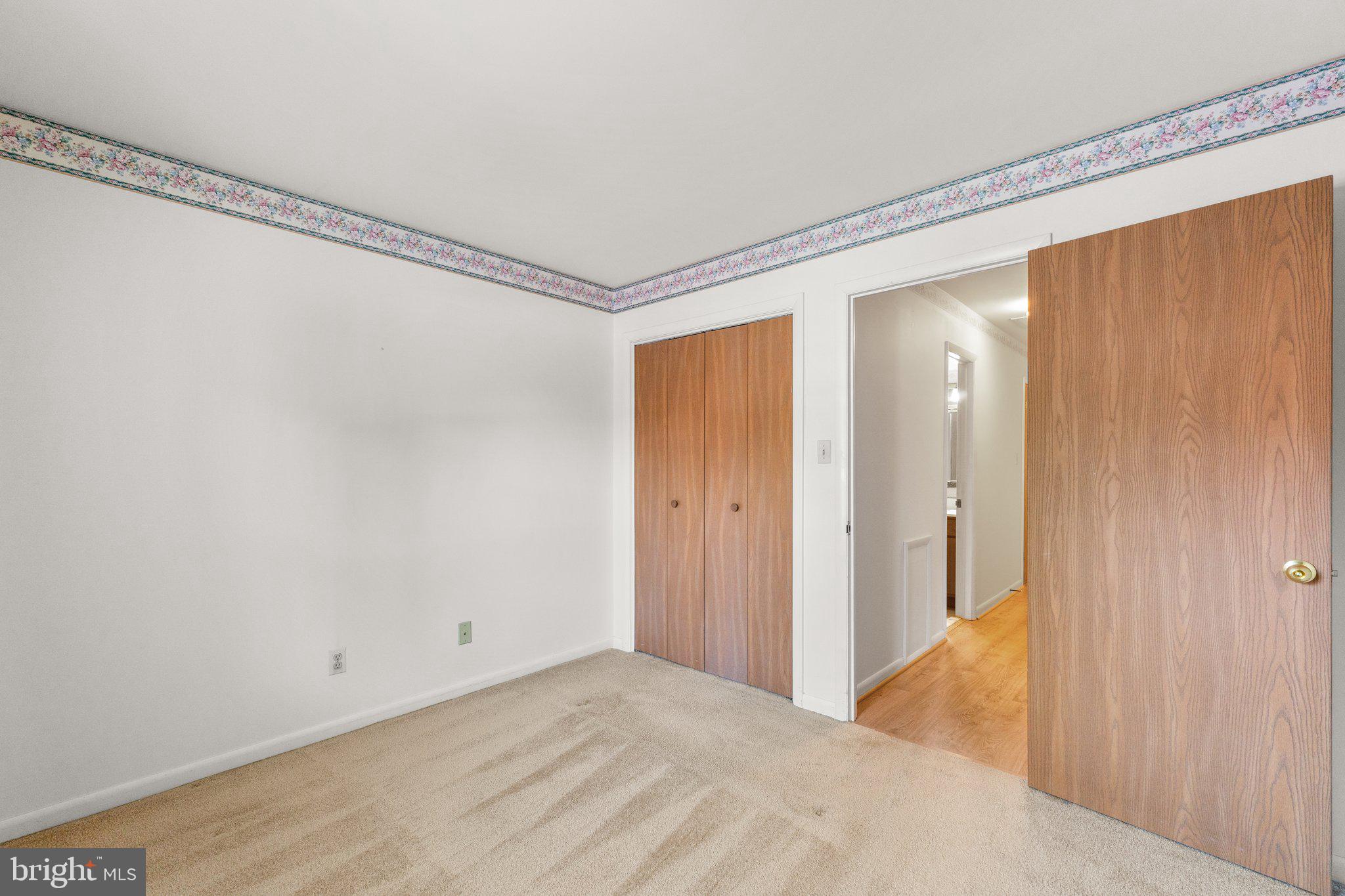 300 Chapel Ct #105