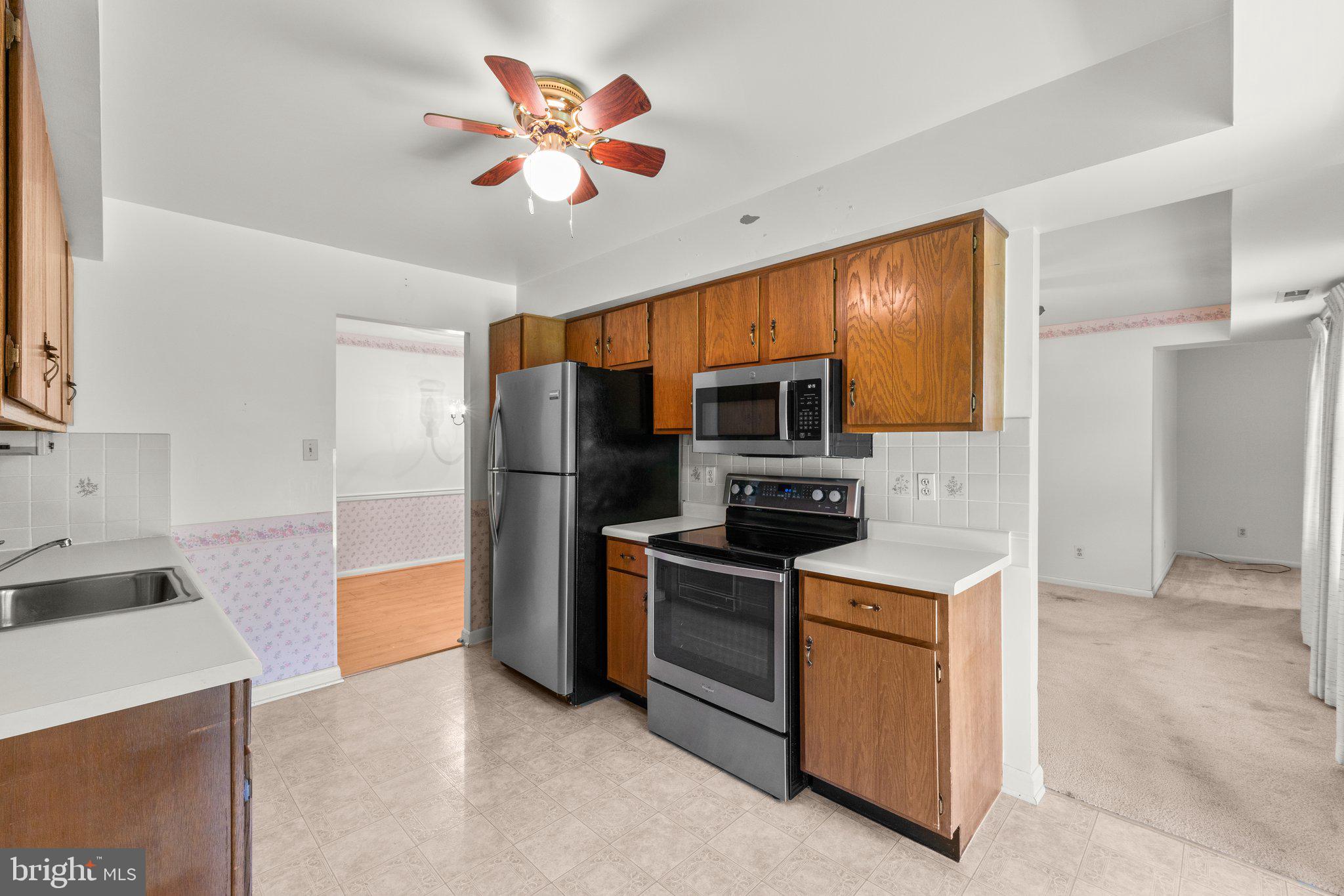 300 Chapel Ct #105