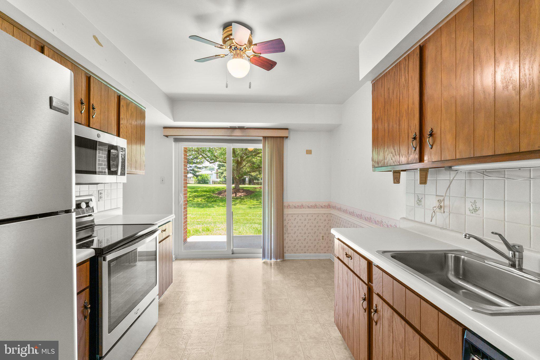 300 Chapel Ct #105