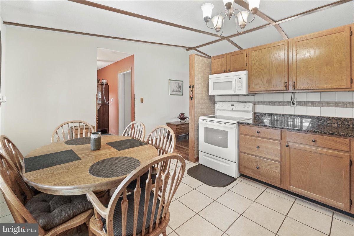 414 White Oak Pl