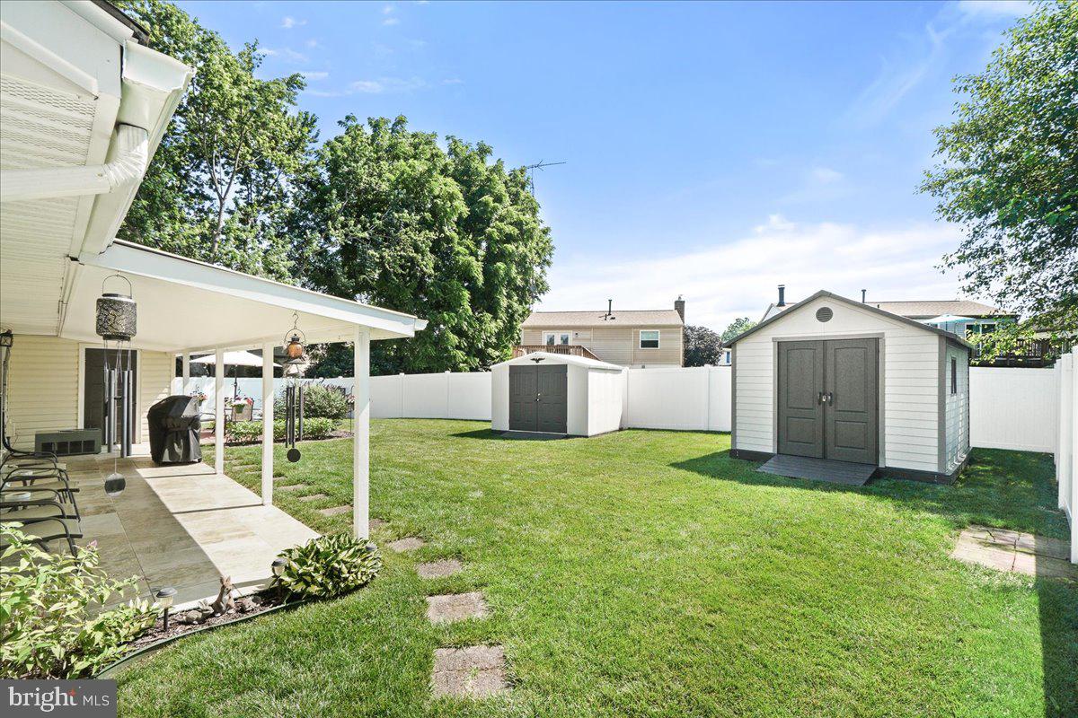 414 White Oak Pl