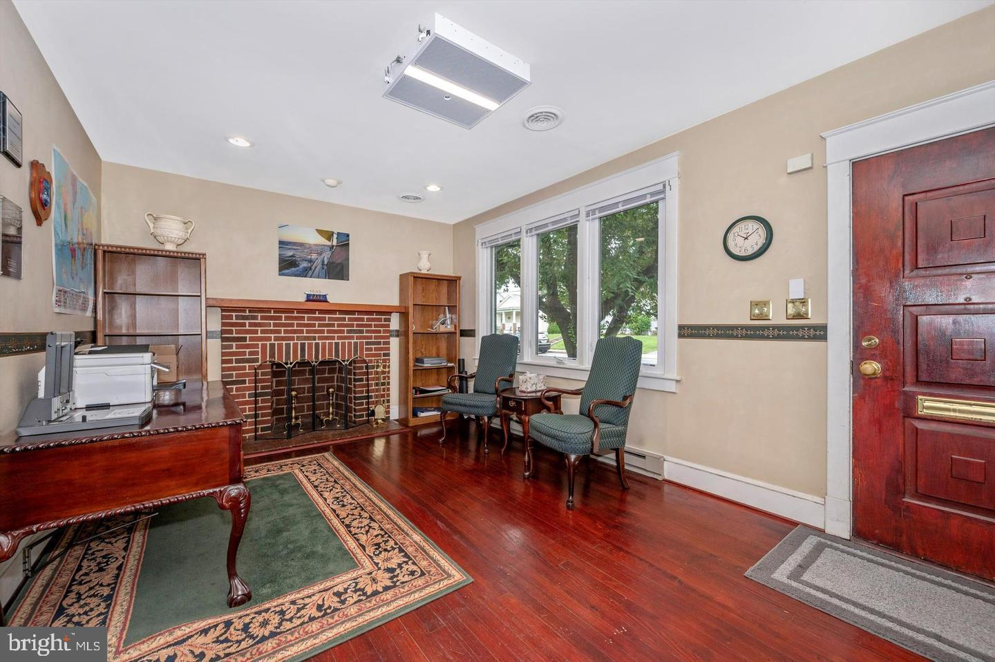 1 Davis Ave