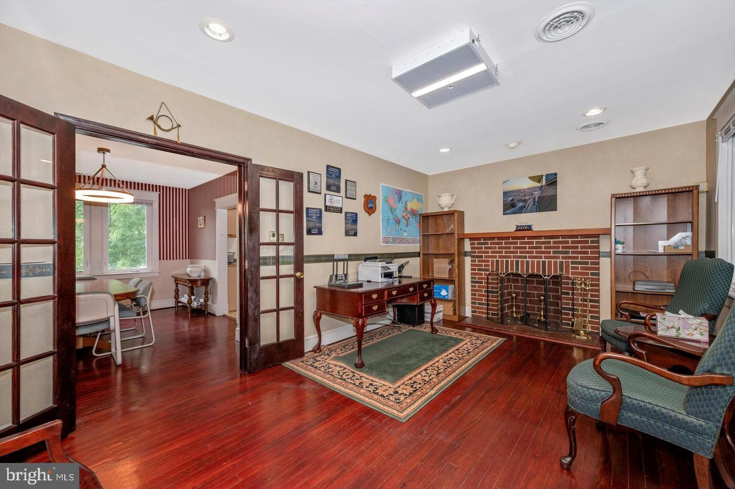 1 Davis Ave