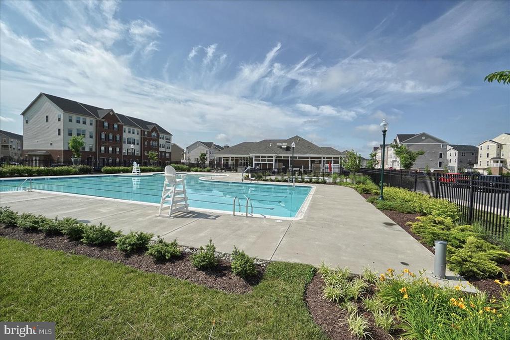 5986 Whelan Ln