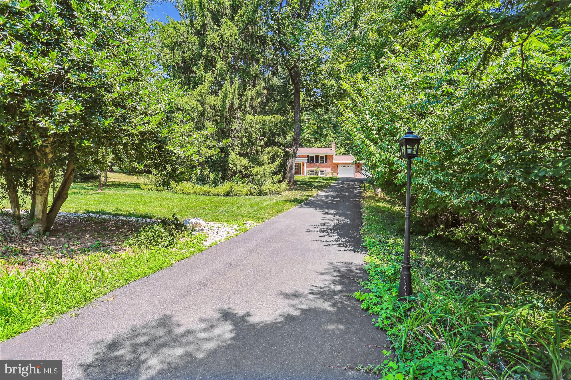 5409 Woodlyn Ct