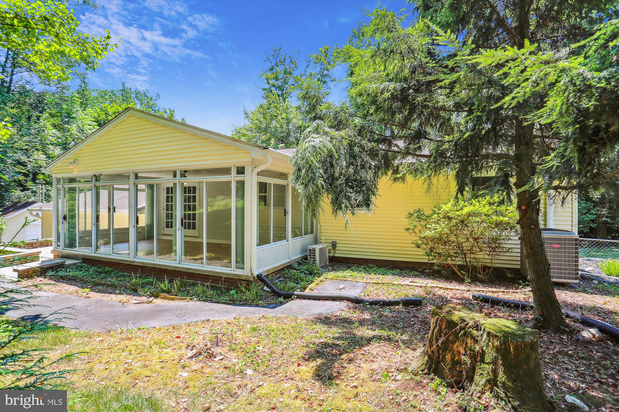 5409 Woodlyn Ct