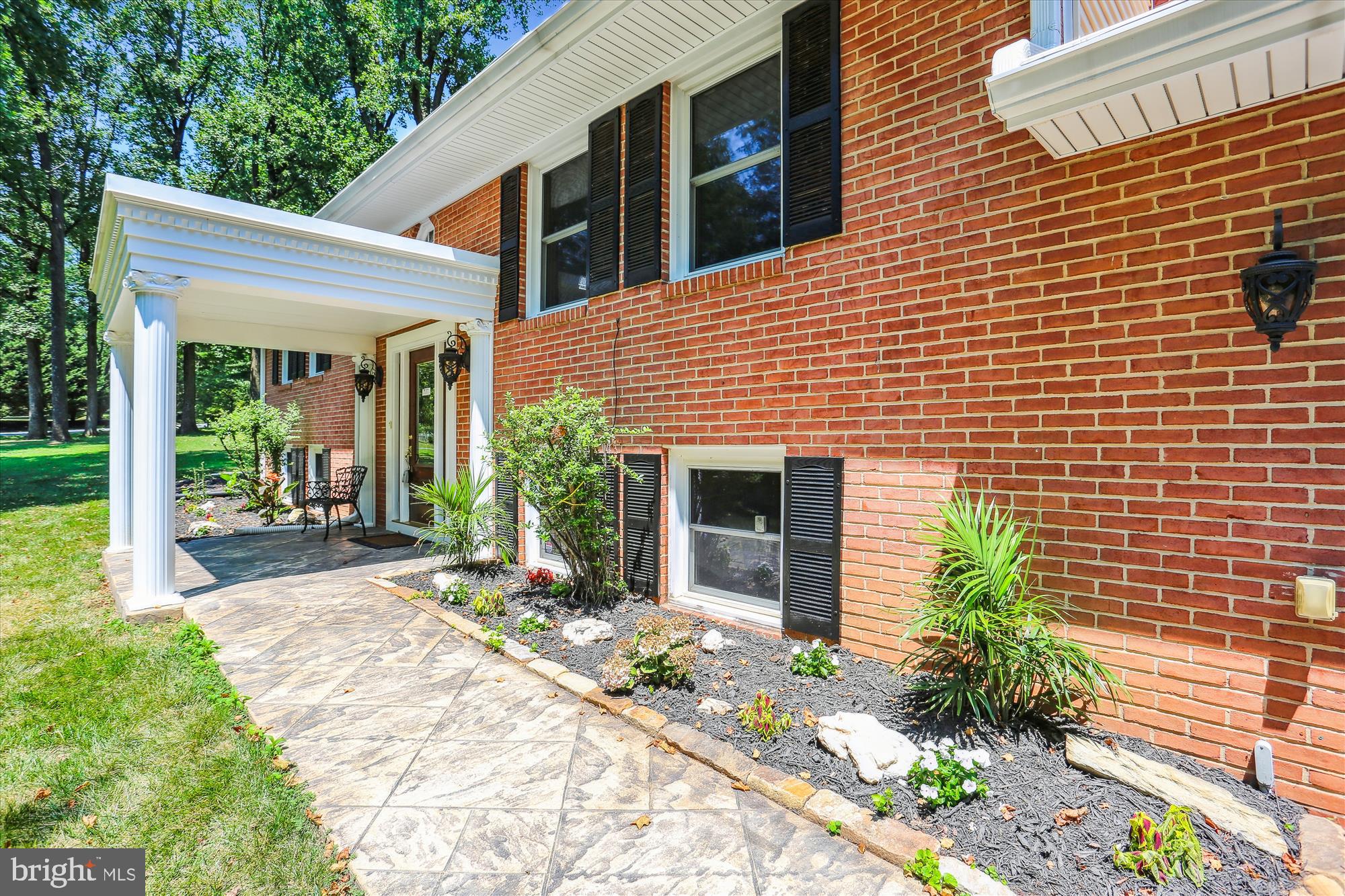 5409 Woodlyn Ct