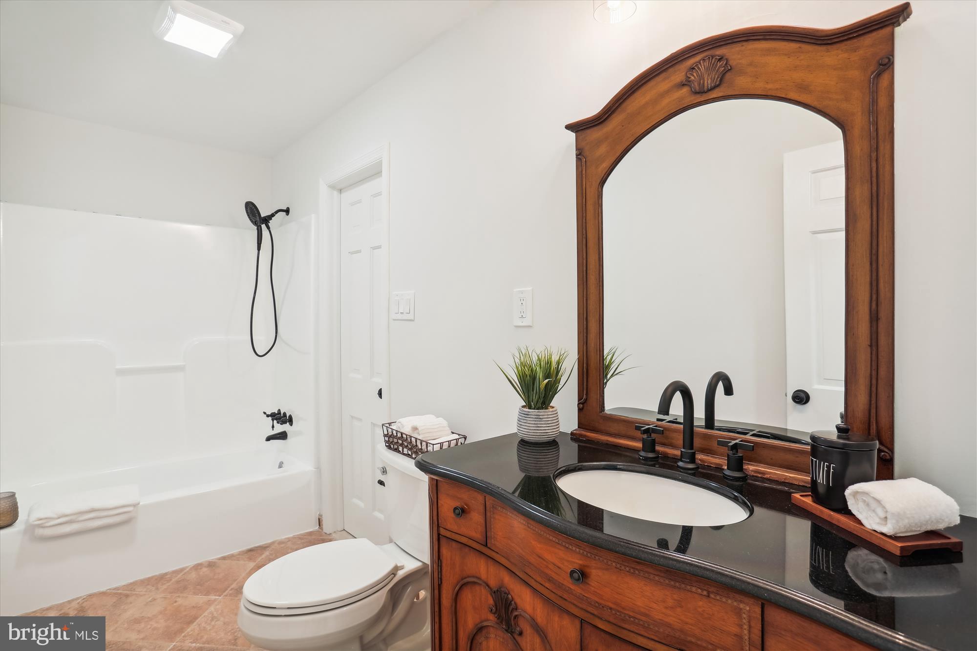 5409 Woodlyn Ct