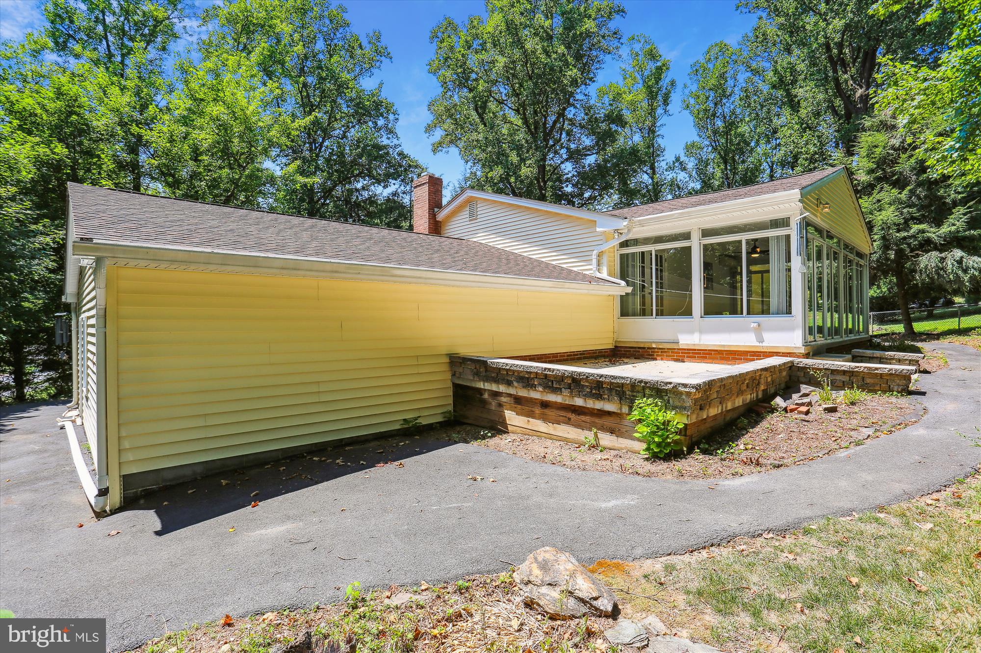 5409 Woodlyn Ct