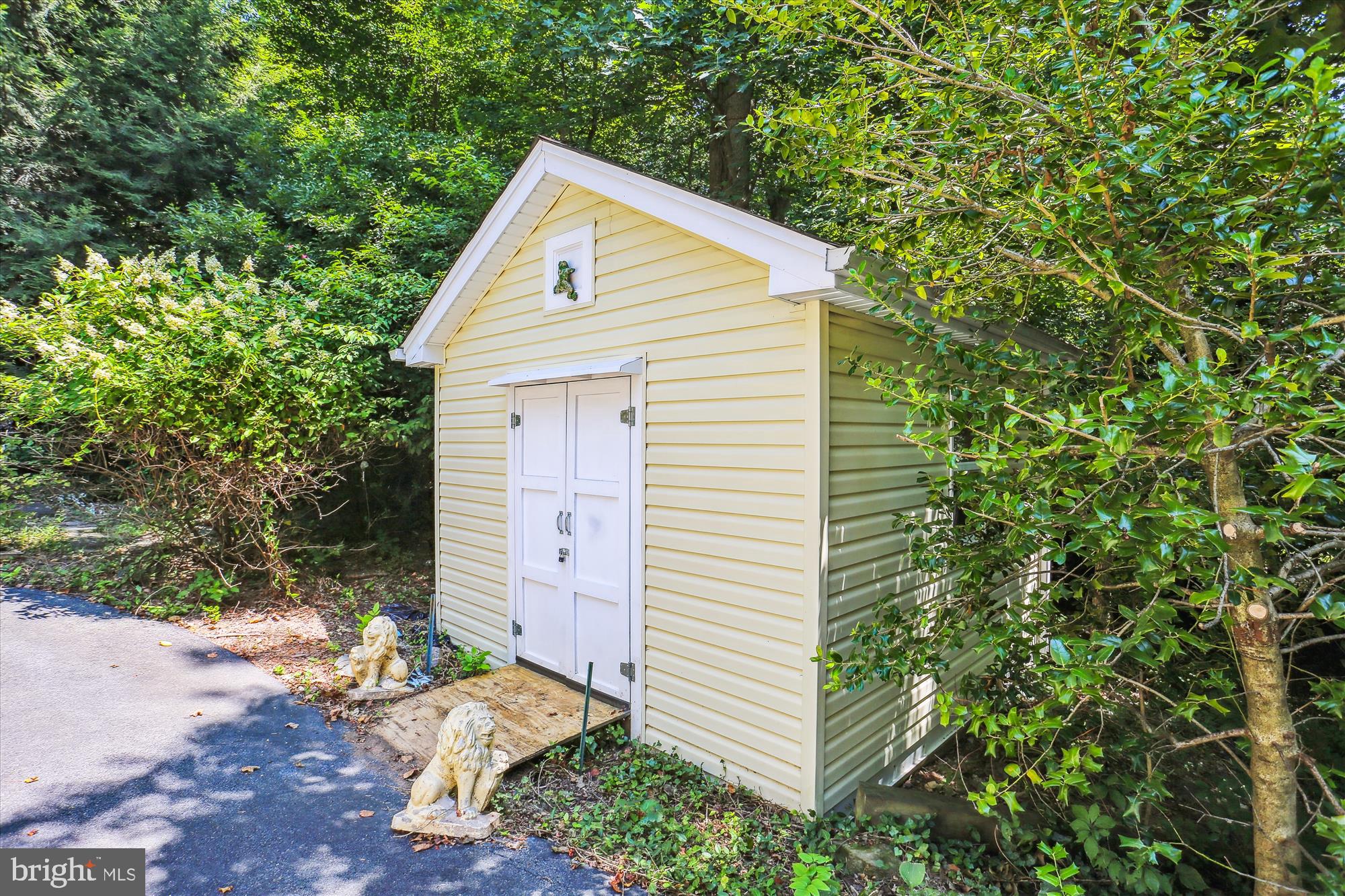 5409 Woodlyn Ct