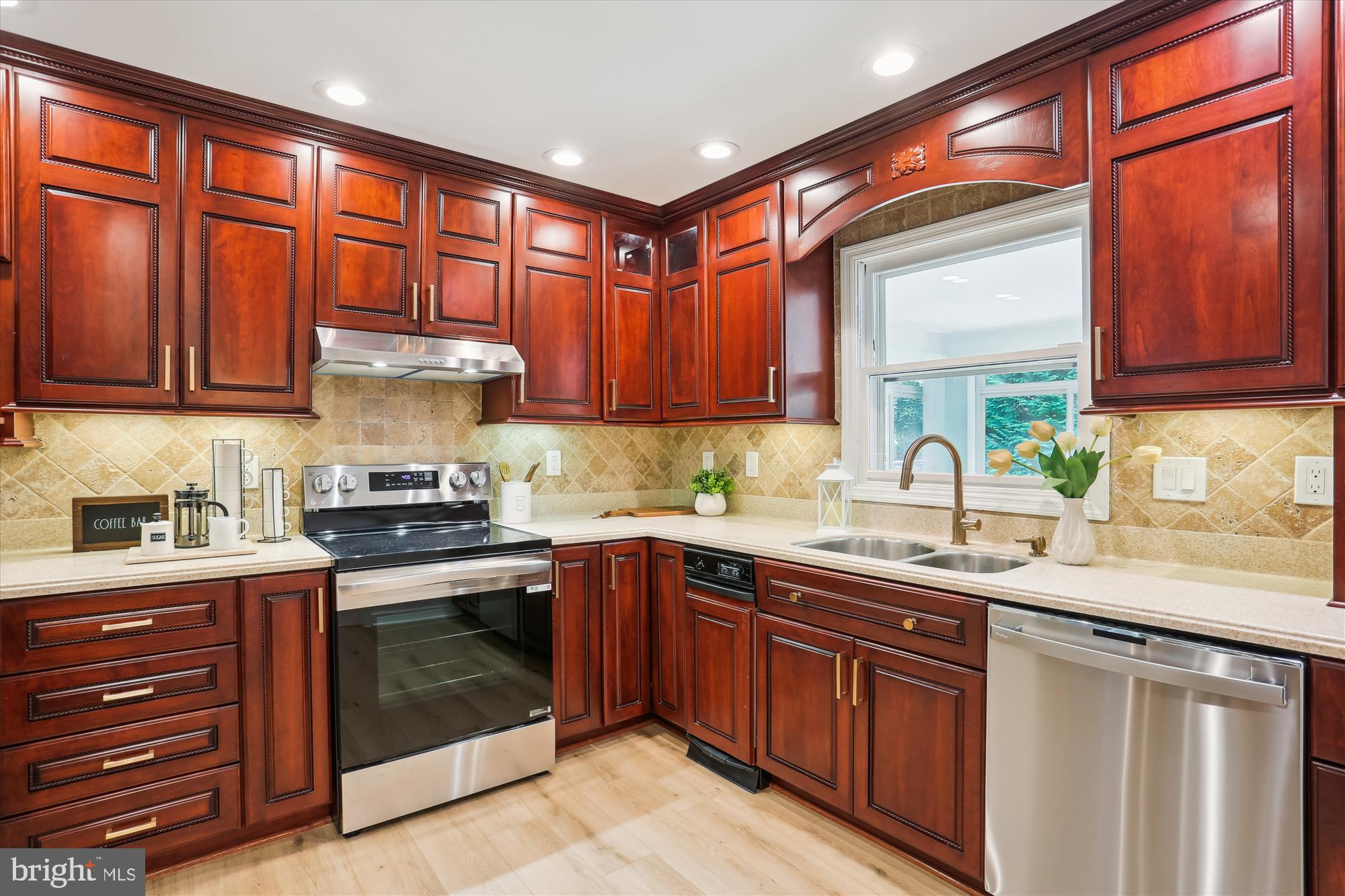 5409 Woodlyn Ct