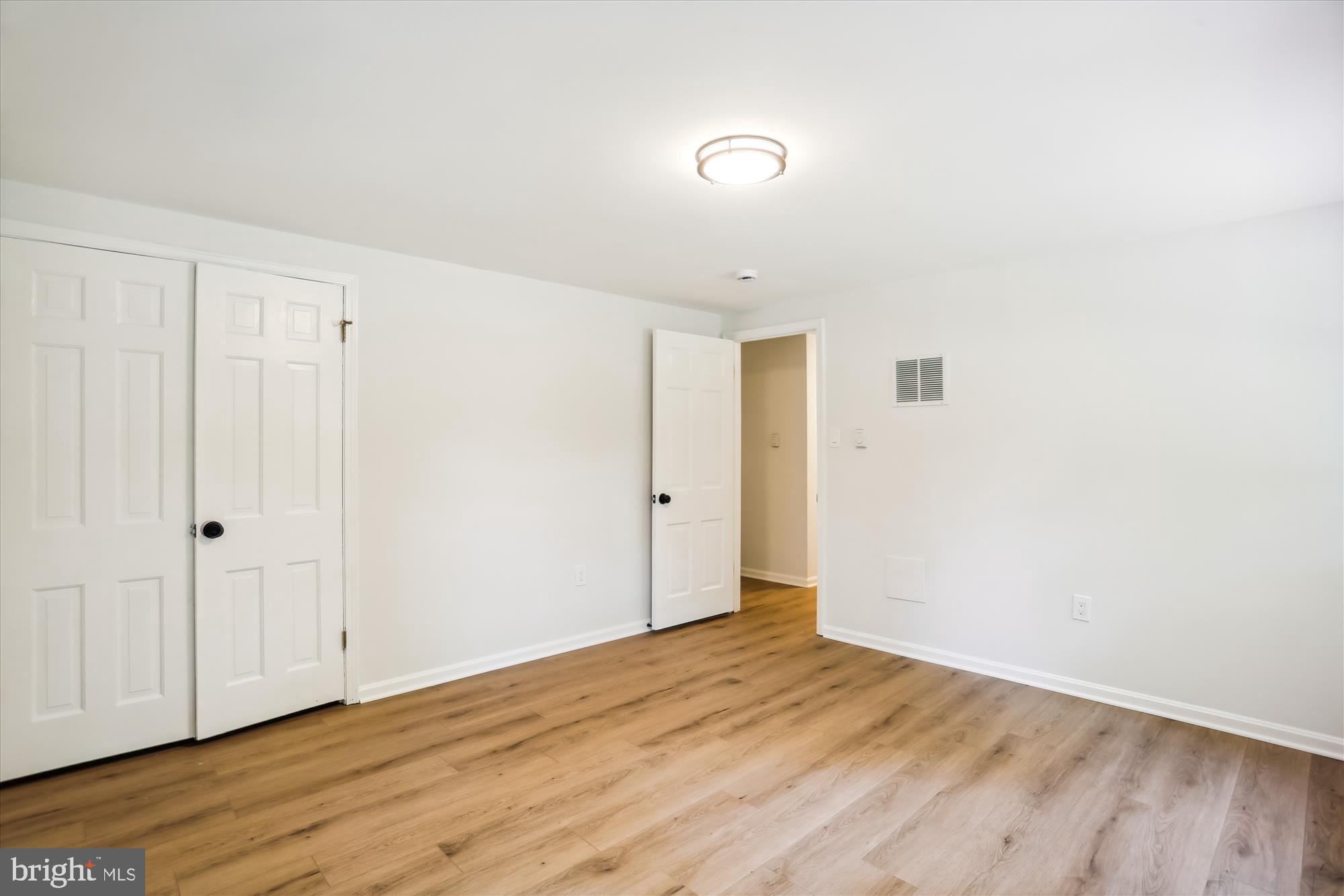 5409 Woodlyn Ct