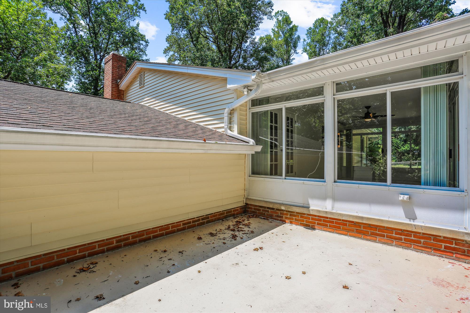 5409 Woodlyn Ct