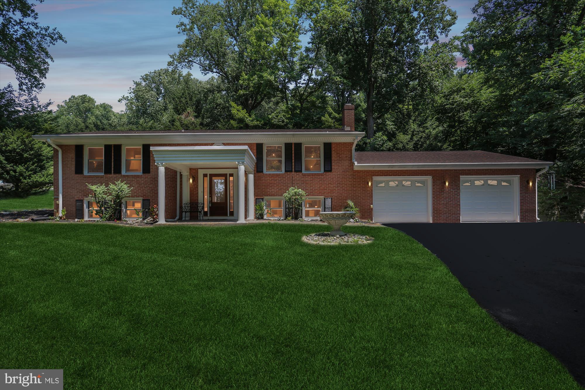 5409 Woodlyn Ct