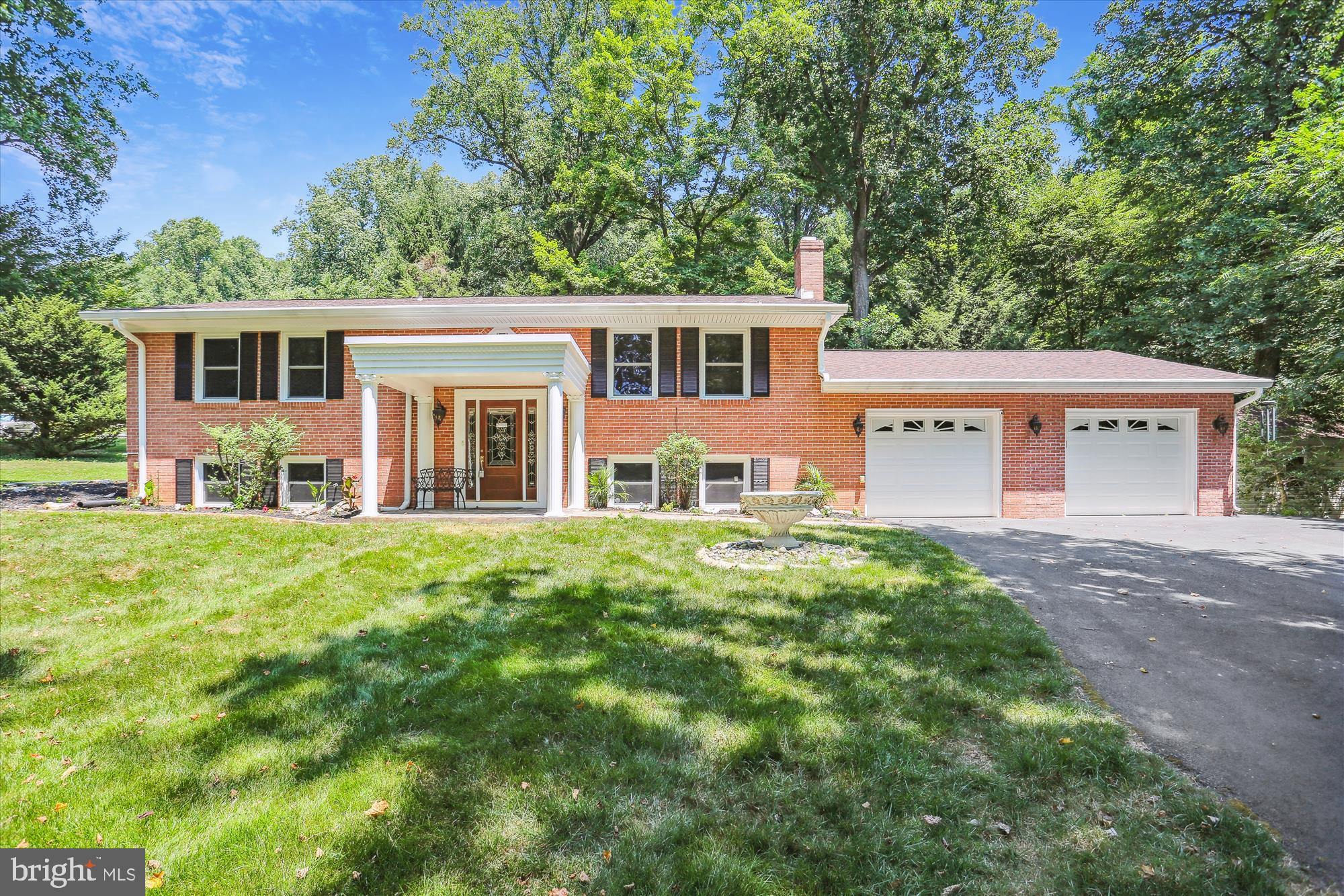 5409 Woodlyn Ct