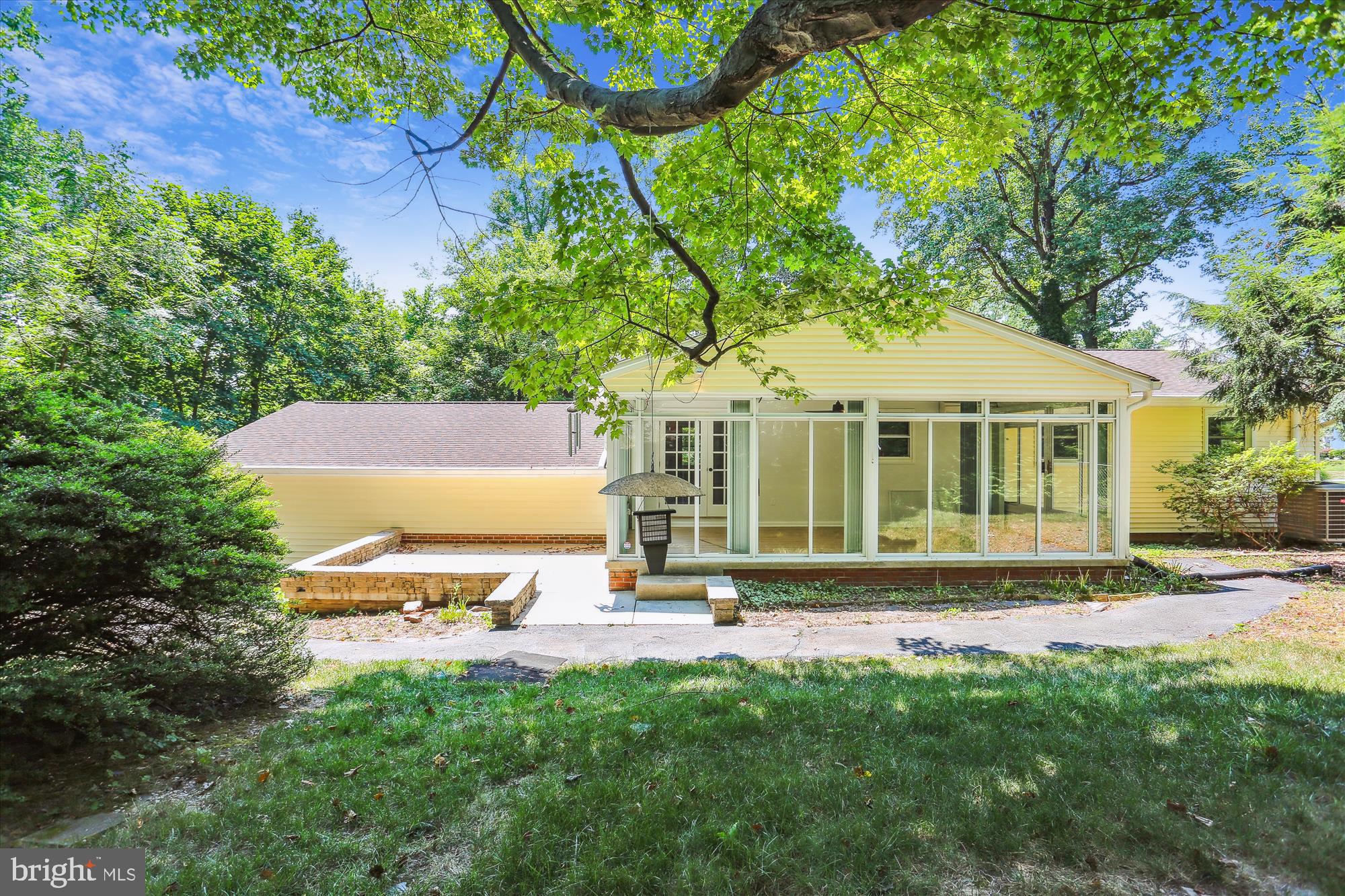 5409 Woodlyn Ct