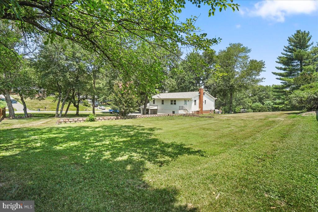 2311 Persimmon Dr