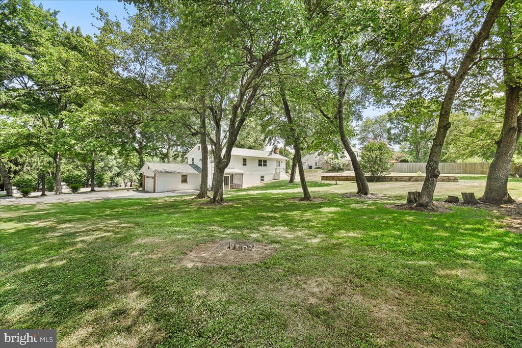 2311 Persimmon Dr