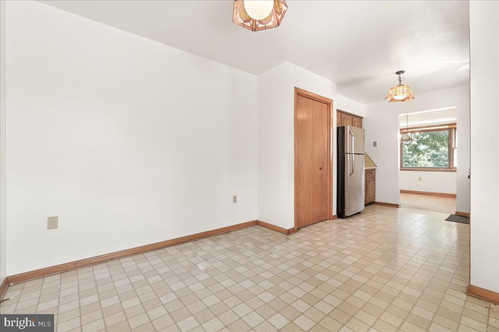 2311 Persimmon Dr
