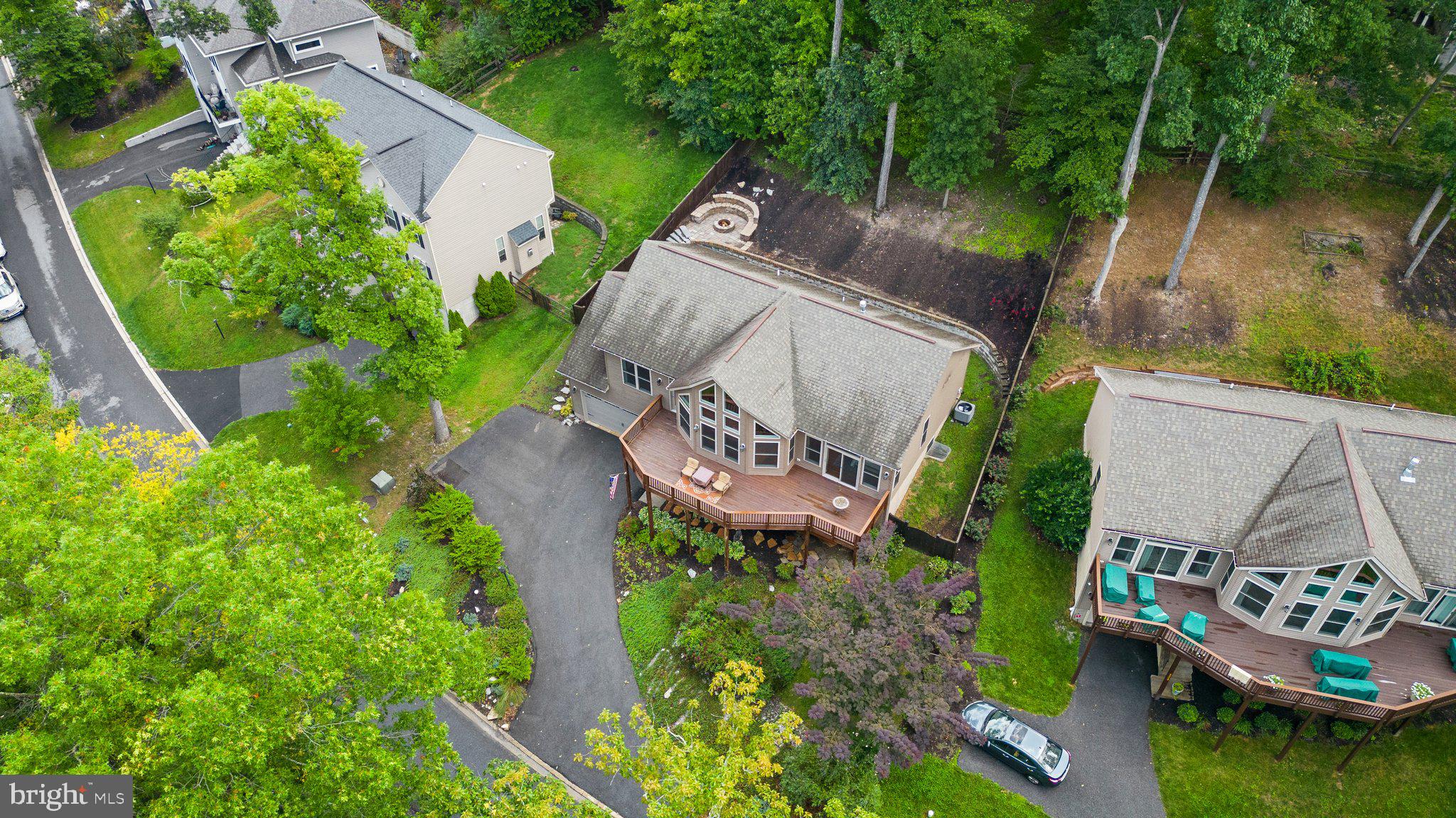 6607 W Lakeridge Rd