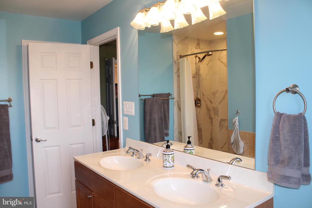 12332 WOODSBORO PIKE