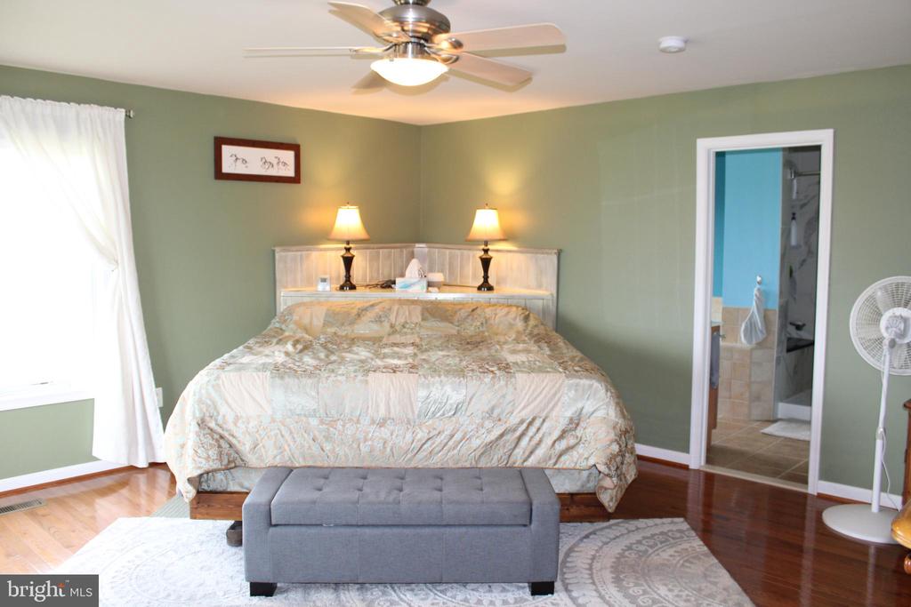 12332 WOODSBORO PIKE