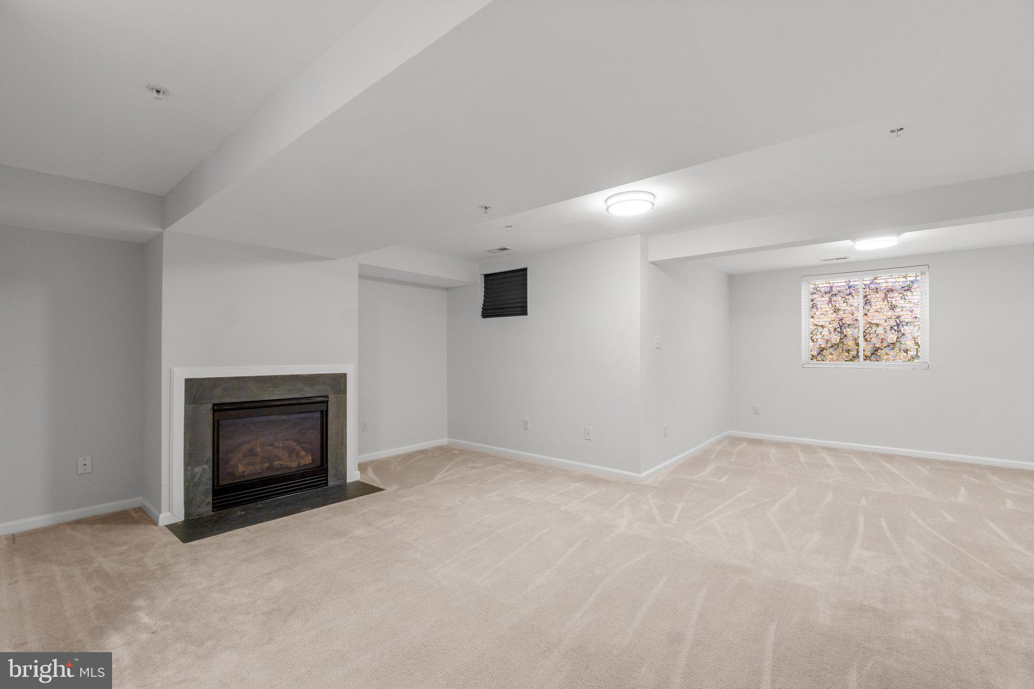 2049 Buell Dr