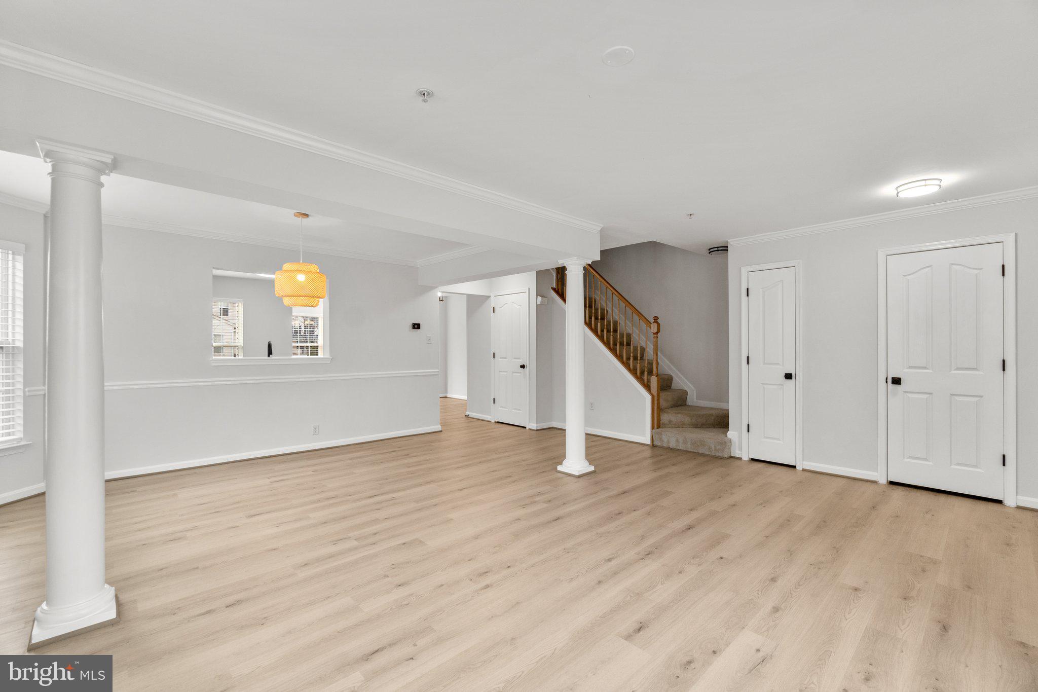 2049 Buell Dr